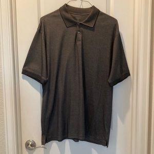 Size Large Brown & Black Short Sleeve Van
Heusen Polo Shirt